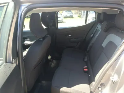 Neu Dacia Sandero Extreme 122 PS (89 kW) 2026 Dolomitgrau SUV