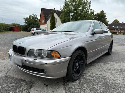 BMW 525