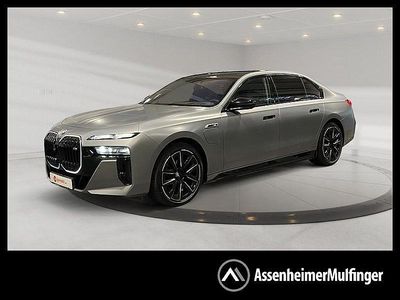 Gebraucht BMW M760e Executive 381 PS (280 kW) 2025 Frozen pure grey metallic Limousine