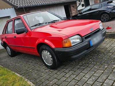 Gebraucht Ford Escort 72 PS (52 kW) 1987 Rot Limousine