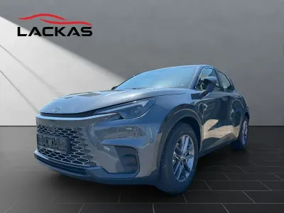 Neu Lexus LBX 136 PS (100 kW) 2026 Manhattengrau SUV