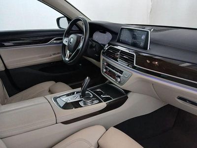 BMW 745e