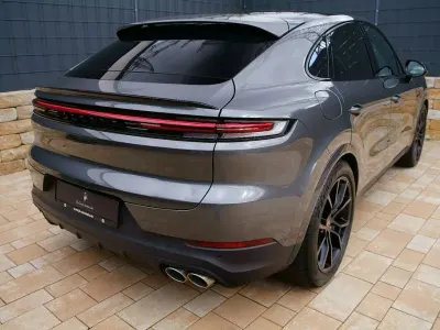 Gebraucht Porsche Cayenne 519 PS (381 kW) 2025 Grau SUV