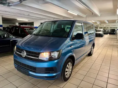 Gebraucht VW Multivan Trendline 150 PS (110 kW) 2017 Acapulcoblau metallic Van / Kleinbus