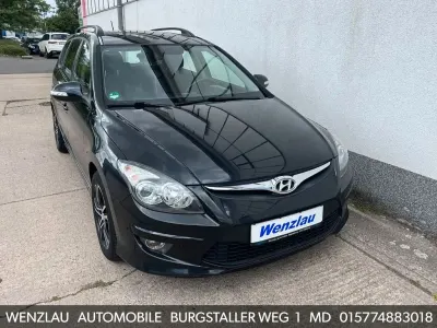 Gebraucht Hyundai i30 Edition 90 PS (66 kW) 2011 Schwarz Kombi