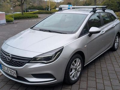 Gebraucht Opel Astra Dynamic 105 PS (77 kW) 2016 Silber Kombi