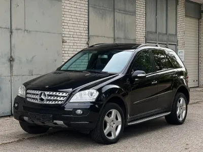 Gebraucht Mercedes ML320 AMG 224 PS (164 kW) 2007 Schwarz SUV