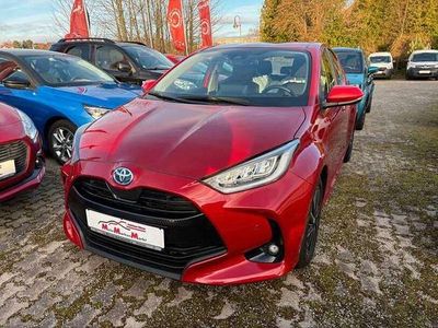 Rot Gebraucht 2021 Toyota Yaris Hybrid Team Limousine | 19.480 € (Fairer Preis)