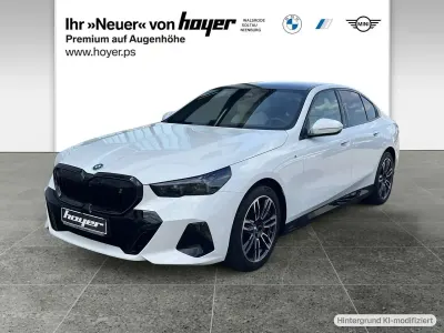 Gebraucht BMW i5 M Sport 250 kW (340 PS) 2025 Alpinweiß uni Limousine