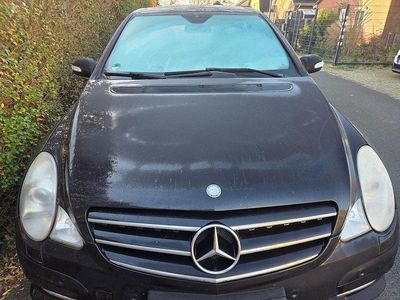 Schwarz Gebraucht 2011 Mercedes R350 Van / Kleinbus | 7.800 € (Etwas zu teuer)