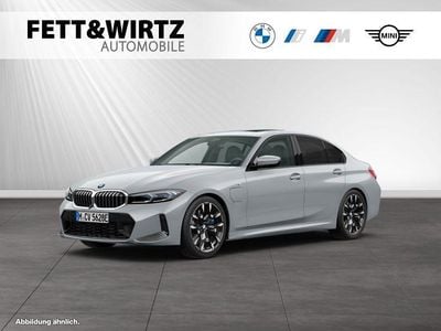 Gebraucht BMW 330e M Sport 292 PS (214 kW) 2025 Brooklyn grau metallic Limousine