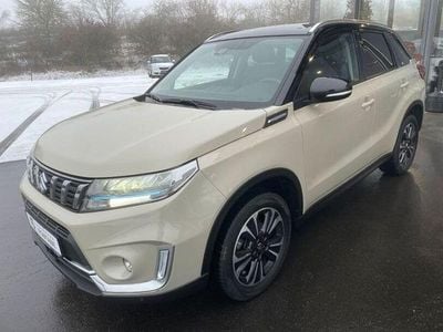 Beige Gebraucht 2023 Suzuki Vitara Comfort+ SUV | 22.880 € (Fairer Preis)