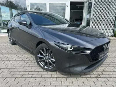 Usata Mazda 3 Exclusive 140 CV (102 kW) 2024 Grigio Berlina