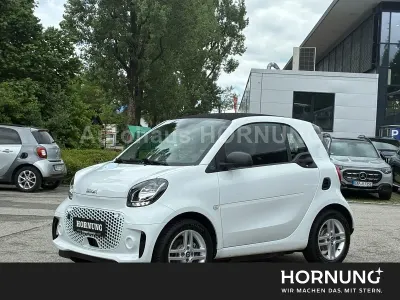 Gebraucht Smart ForTwo Coupé 60 kW (82 PS) 2023 Weiß Kleinwagen