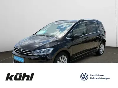 Gebraucht VW Touran Highline 150 PS (110 kW) 2022 Deep black perleffekt Van / Kleinbus
