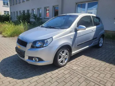 Gebraucht Chevrolet Aveo LT 101 PS (74 kW) 2009 Silber Limousine