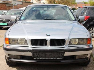 BMW 728