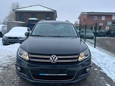 Grau Gebraucht 2015 VW Tiguan Sportline SUV | 8.980 € (Guter Preis)