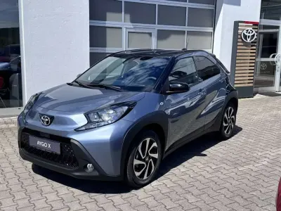 Neu Toyota Aygo X 72 PS (52 kW) 2026 Celestite grey metallic / ni SUV