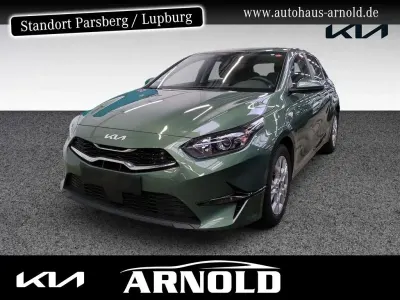 Gebraucht Kia Ceed Vision 140 PS (102 kW) 2025 Experiencegrün Kleinwagen