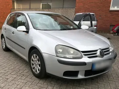 Gebraucht VW Golf V 2004 Silber Kleinwagen