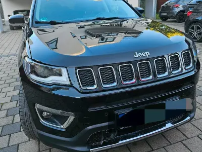 Gebraucht Jeep Compass Limited 140 PS (102 kW) 2018 Schwarz SUV