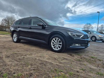 Gebraucht VW Passat Comfortline 150 PS (110 kW) 2016 Schwarz Kombi