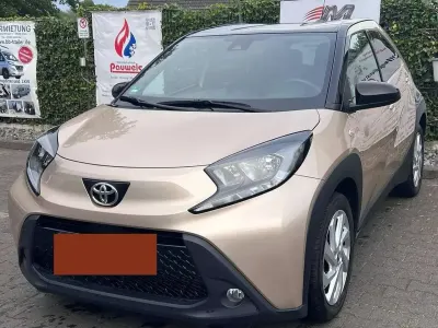 Gebraucht Toyota Aygo X Pulse 72 PS (52 kW) 2022 Beige SUV