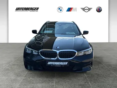 Gebraucht BMW 318 156 PS (114 kW) 2022 Schwarz Kombi