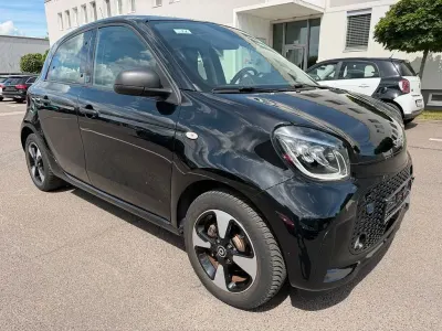 Gebraucht Smart ForFour Electric Drive 60 kW (82 PS) 2021 Schwarz Limousine