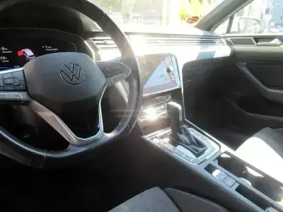 Gebraucht VW Passat 122 PS (89 kW) 2021 Weiß Kombi