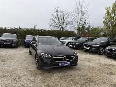 Gebraucht Mercedes E220 Avantgarde 194 PS (142 kW) 2021 Schwarz Limousine