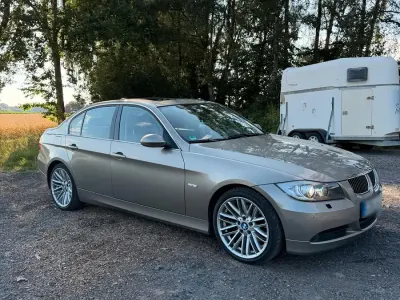 Gebraucht BMW 325 218 PS (160 kW) 2008 Limousine