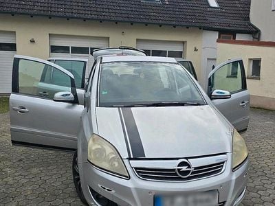 Gebraucht Opel Zafira 150 PS (110 kW) 2008 Silber Van / Kleinbus