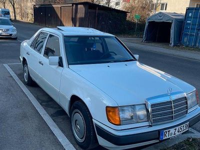 Gebraucht Mercedes 230 132 PS (97 kW) 1992 Weiß Limousine