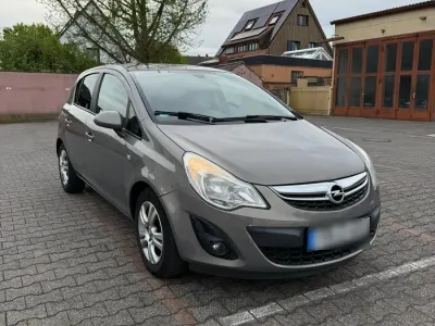 Gebraucht Opel Corsa 88 PS (64 kW) 2012 Braun Kleinwagen