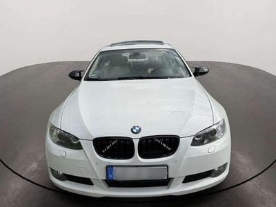 Gebraucht BMW 325 218 PS (160 kW) 2008 Weiß Coupé