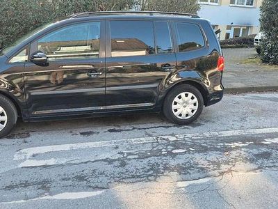 Gebraucht VW Touran 105 PS (77 kW) 2011 Schwarz Van / Kleinbus