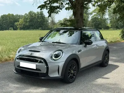 Gebraucht Mini Cooper SE 135 kW (184 PS) 2023 Silber Kleinwagen