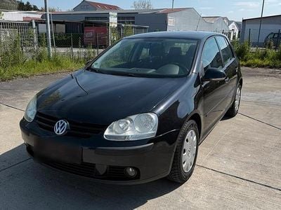 Second-hand VW Golf IV 102 CP (75 kW) 2006 Negru Berlinǎ