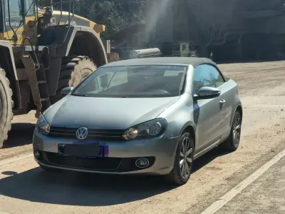 Usata VW Golf Cabriolet Exclusive 105 CV (77 kW) 2013 Argento Cabrio