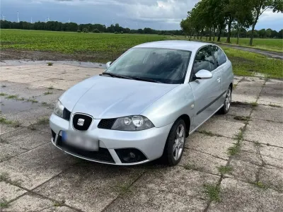 Gebraucht Seat Ibiza 101 PS (74 kW) 2007 Silber Kleinwagen