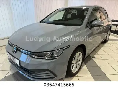 Gebraucht VW Golf VIII Life 130 PS (95 kW) 2024 Andere Limousine
