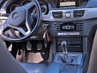 Gebraucht Mercedes E200 Avantgarde 184 PS (135 kW) 2014 Schwarz Kombi