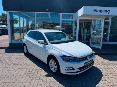 Gebraucht VW Polo Highline 95 PS (69 kW) 2019 Weiß Kleinwagen