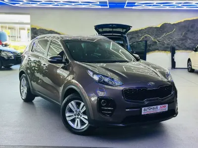 Gebraucht Kia Sportage Spirit 132 PS (97 kW) 2016 (d5u) sandbeige met. SUV