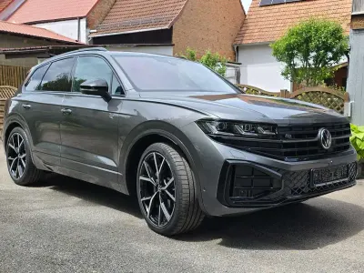 Neu VW Touareg Edition 286 PS (210 kW) 2026 Grau SUV