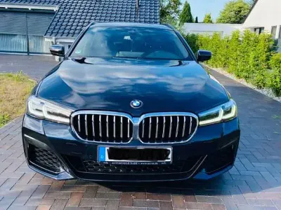 Gebraucht BMW 540 Performance 333 PS (244 kW) 2022 Schwarz Kombi