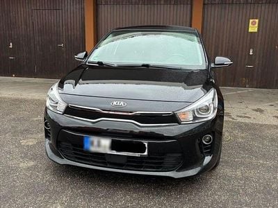 Second-hand Kia Rio DREAM-TEAM Edition 101 CP (74 kW) 2017 Negru Berlinǎ