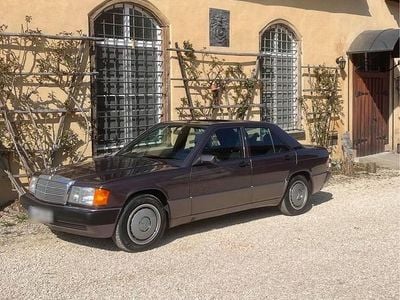 Gebraucht Mercedes 190 118 PS (86 kW) 1991 Violet Limousine